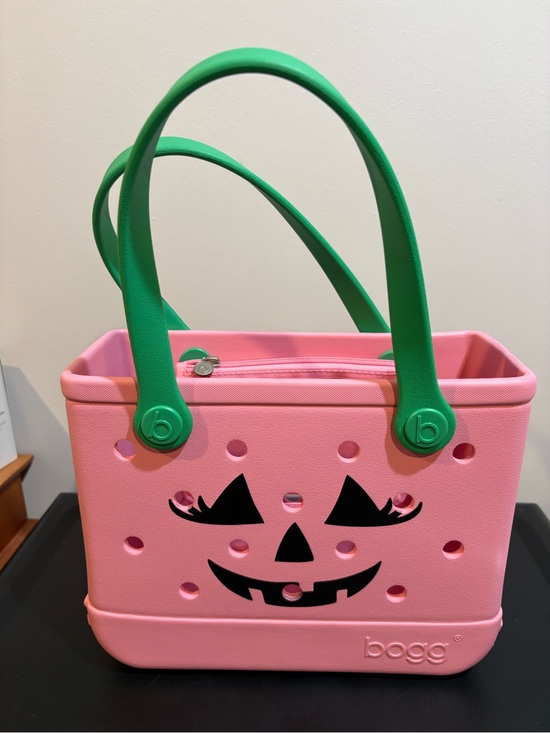 BOGG BAG Handbags - NWOT BOGG Bag - Bitty Bag Halloween bag - Pumpkin Face - Green and Pink